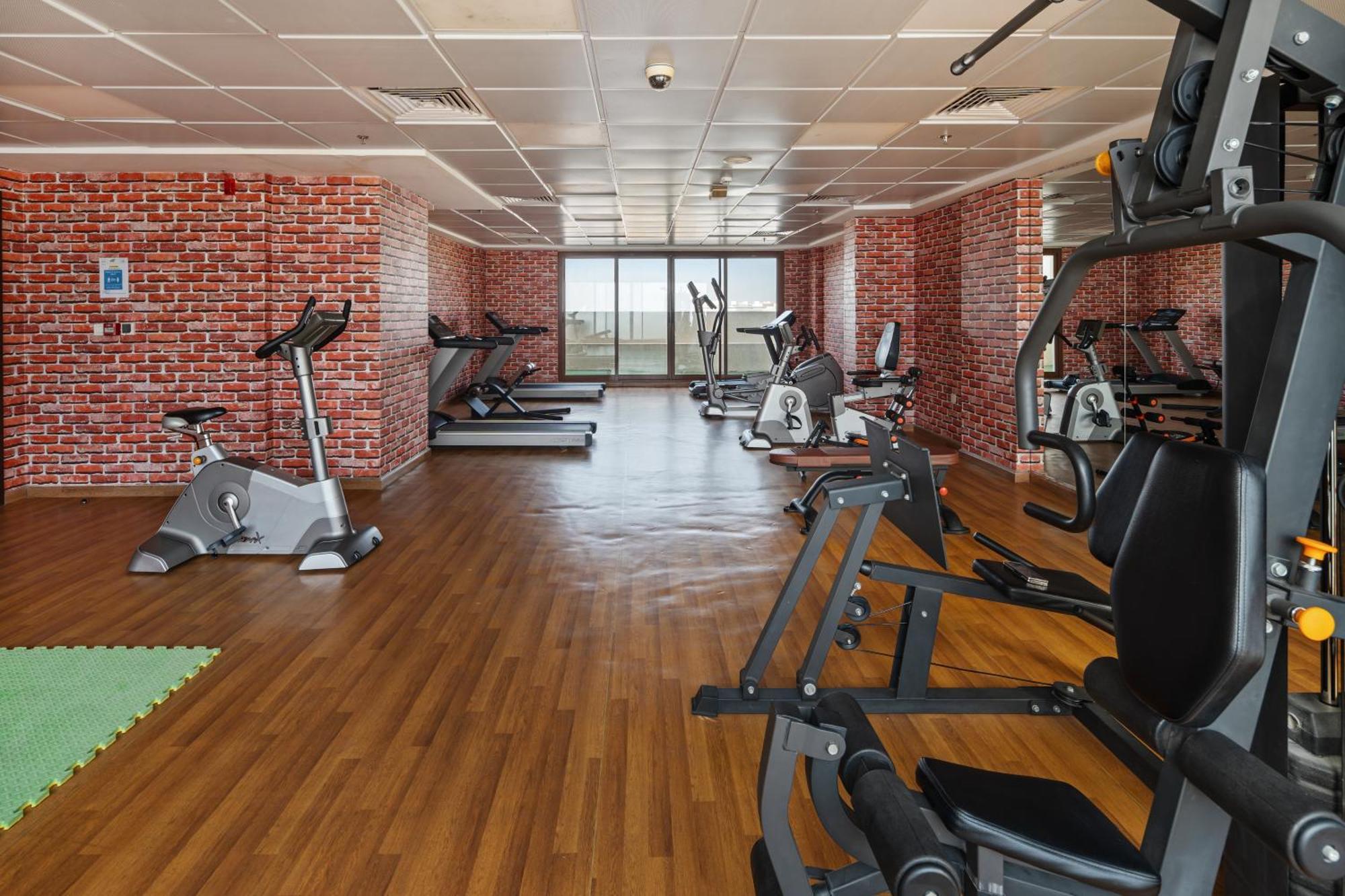 Spacious In Silicon Oasis Appartement *